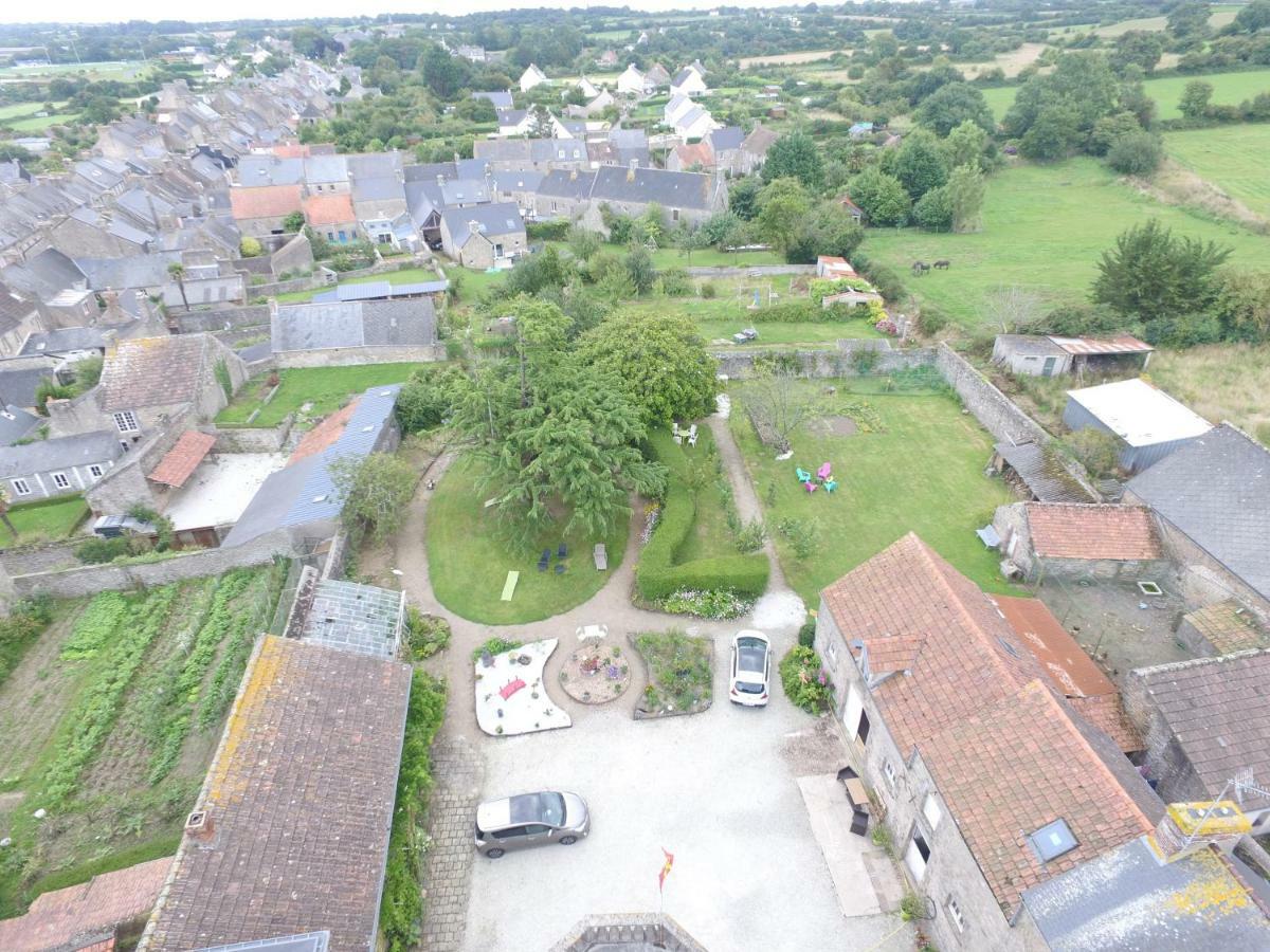 La Tourelle En Normandie Saint-Pierre-Église Exterior foto